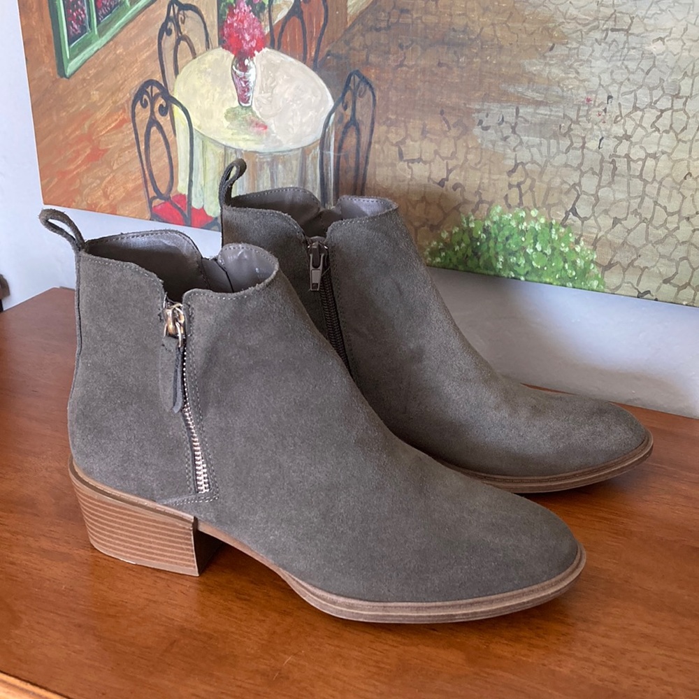 Suede leather zip-up booties